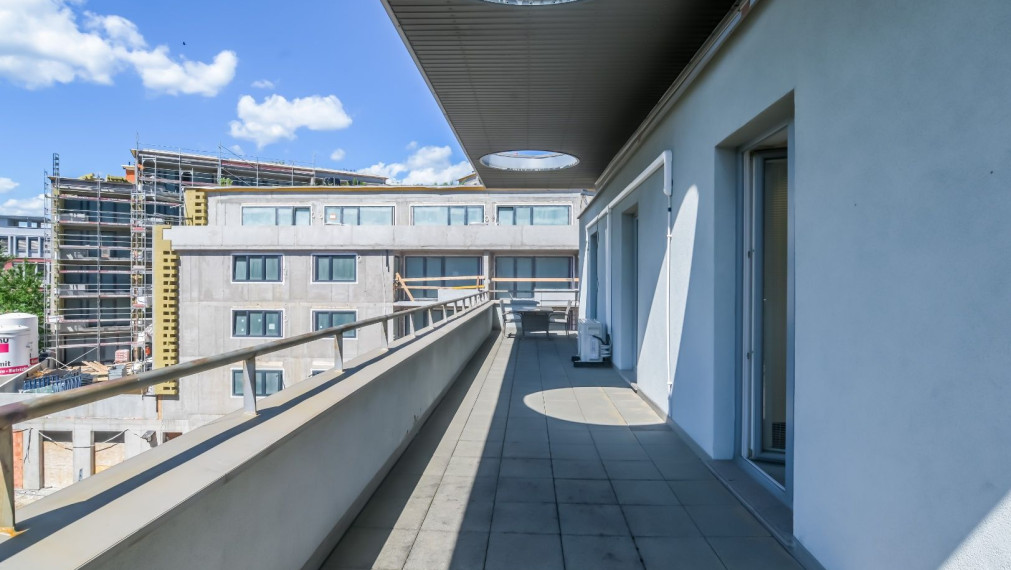 Reprezentatívna polyfunkčná budova so skladom a parkovaním v atraktívnej lokalite, Bratislava - Nové Mesto