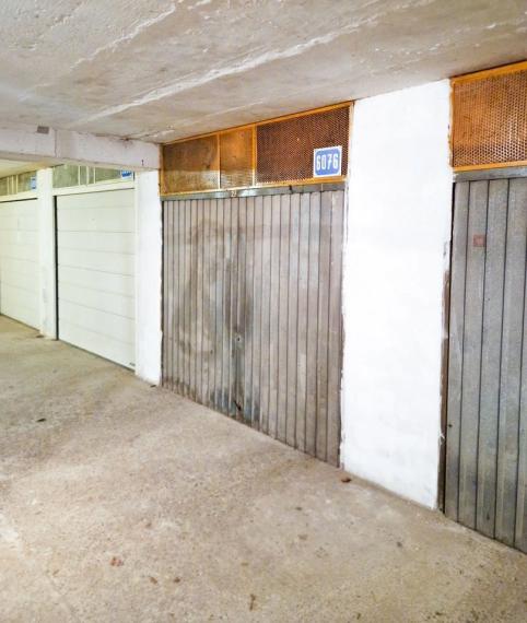 Garáž na predaj - ul. Adamiho, Bratislava IV