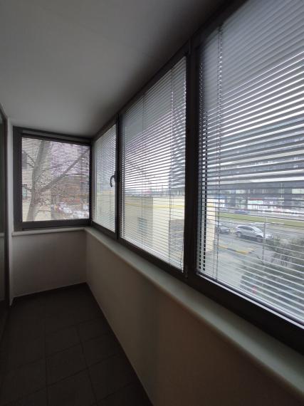 Celok 2 kancelárií so zázemím + 2x PARKING, v blízkosti Polusu, 51,50 m² + 4,2m² LOGGIA