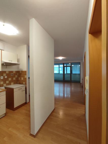 Celok 2 kancelárií so zázemím + 2x PARKING, v blízkosti Polusu, 51,50 m² + 4,2m² LOGGIA