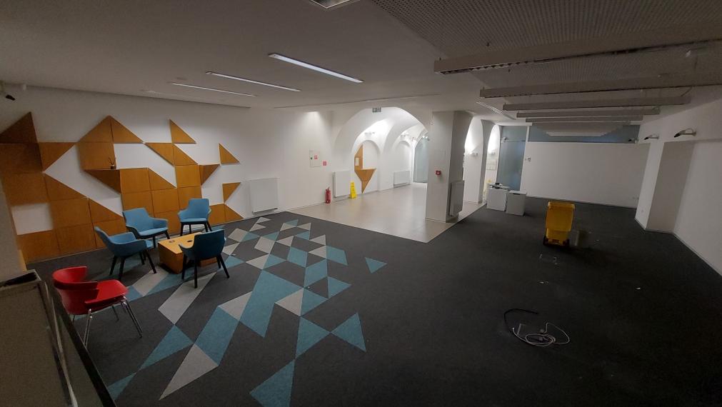 Obchodný priestor 250m2 s možnosťou rozšírenia na 350m2, Obchodná-Staré Mesto