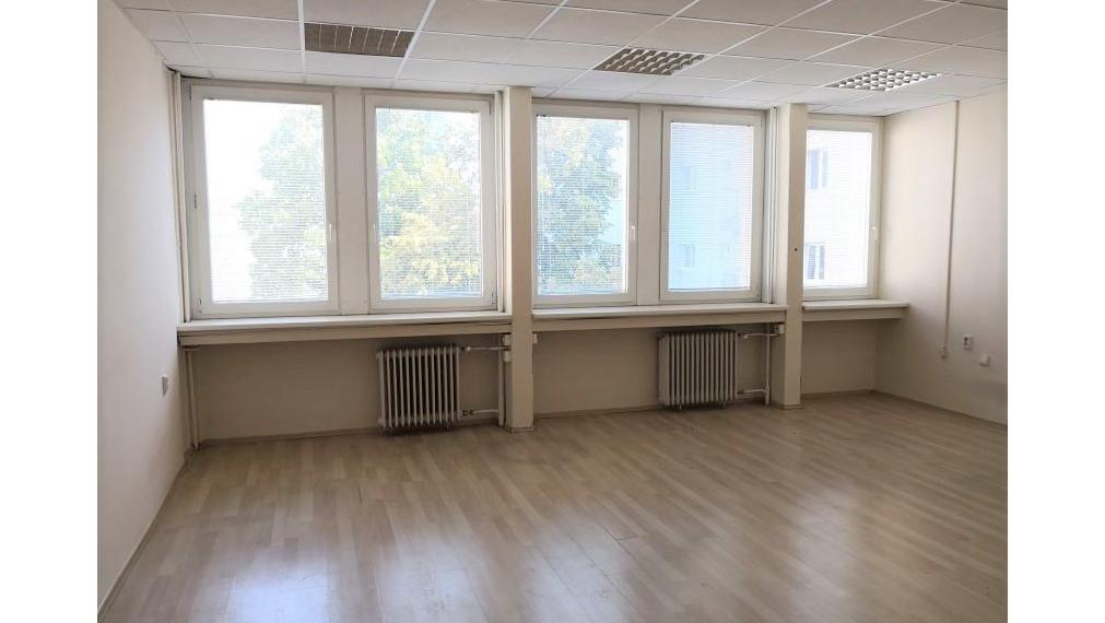 Kancelárske priestory, Pluhová, Bratislava III