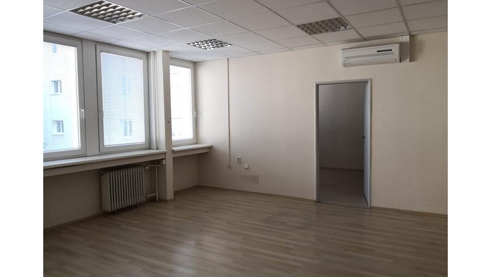 Kancelárske priestory, Pluhová, Bratislava III