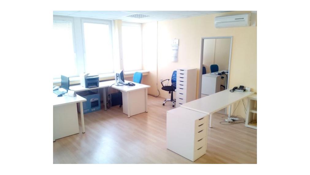 Kancelárske priestory, Pluhová, Bratislava III