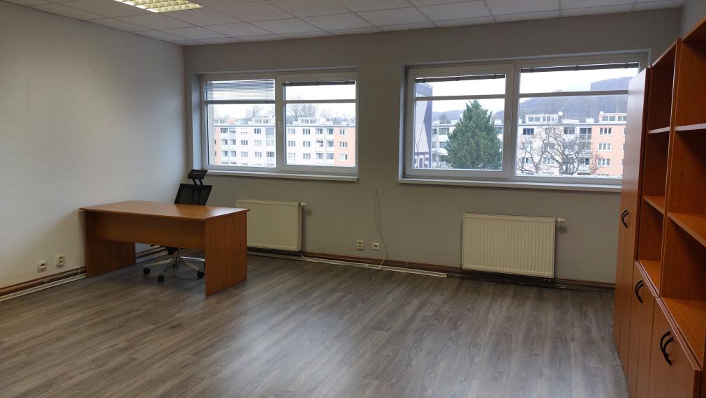 Kancelária na prenájom - Sihoť II, Trenčín