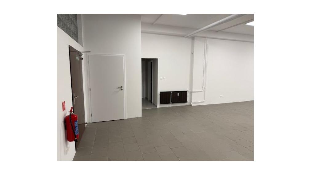 Obchodné priestory na predaj, nachádzajú sa v Malackách na Záhoráckej ulici