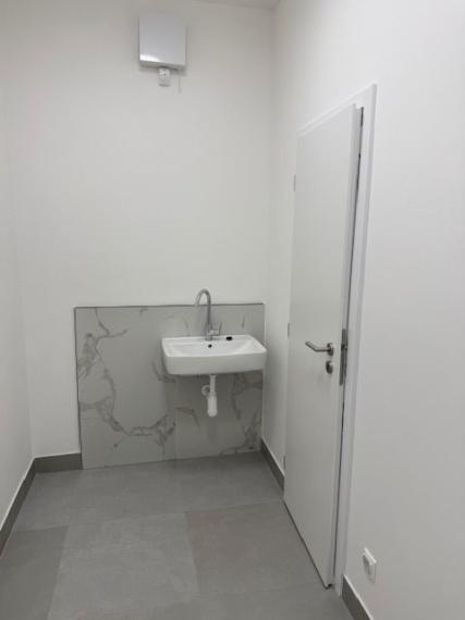 Obchodné priestory na predaj, nachádzajú sa v Malackách na Záhoráckej ulici