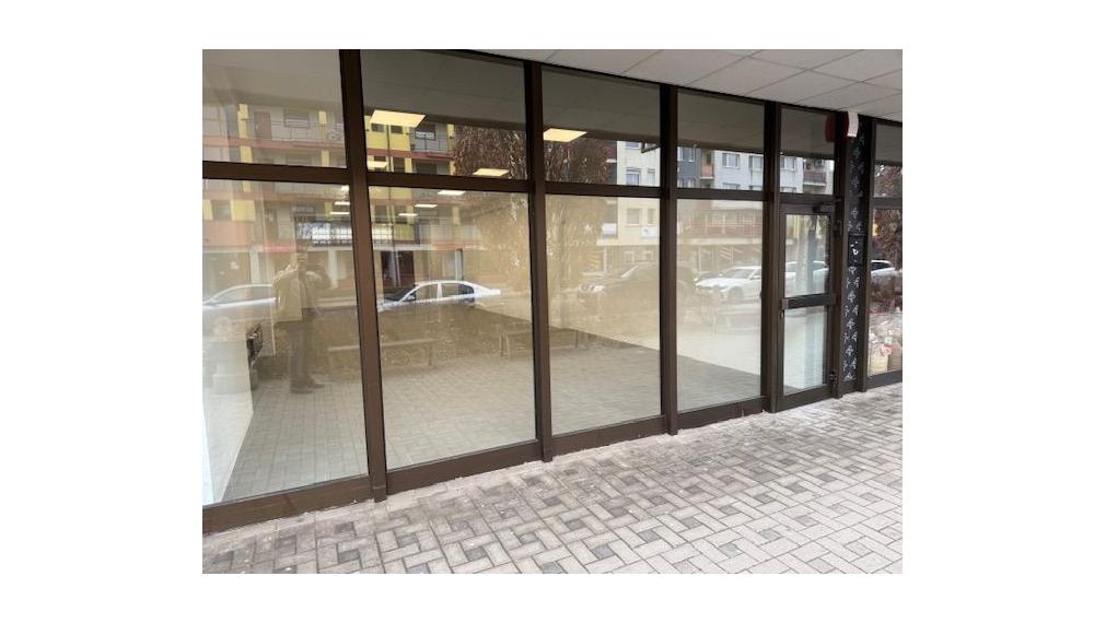 Obchodné priestory na predaj, nachádzajú sa v Malackách na Záhoráckej ulici