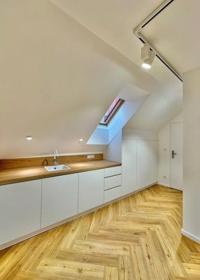 Na prenájom exkluzívne novo-zrekonštruované klimatizované administratívne priestory v Centre Trenčína