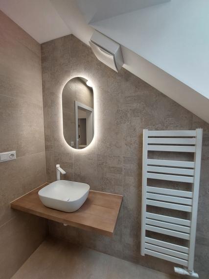 Na prenájom exkluzívne novo-zrekonštruované klimatizované administratívne priestory v Centre Trenčína