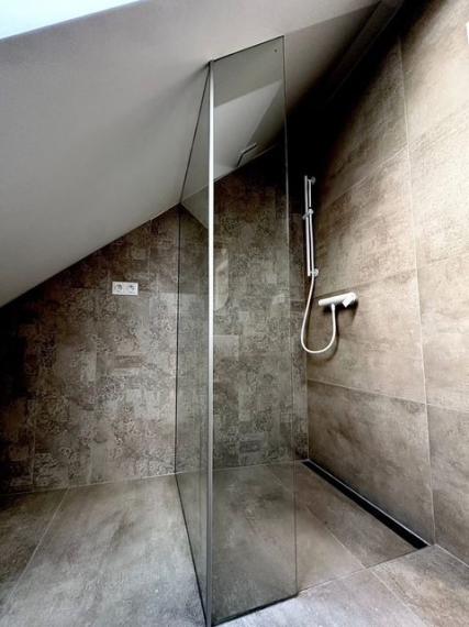 Novo-zrekonštruované klimatizované administratívne priestory na prenájom