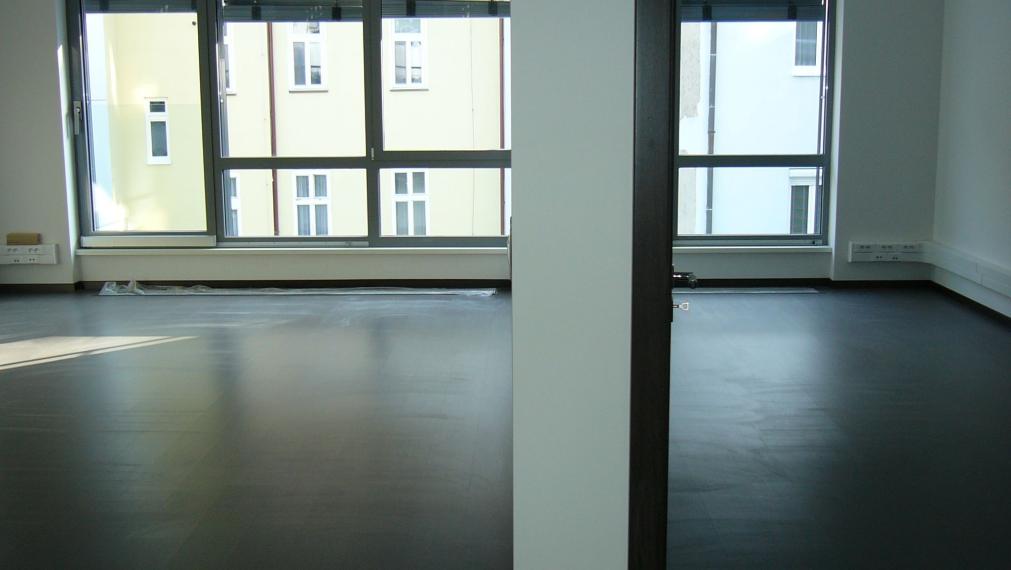 Celok 2 kancelárií 64m2 s vlastným zázemím v centre na Dunajskej ulici - Staré Mesto