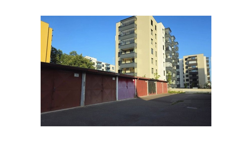Garáž s rozlohou 18m2 na predaj v Rači, Bratislava III