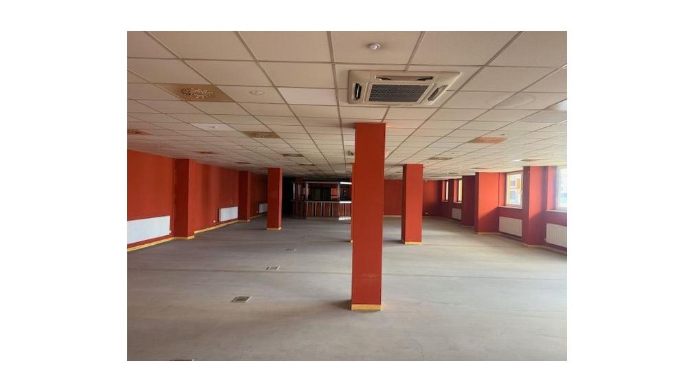 Veľkorysý komerčný priestor na prenájom v Bratislave V 