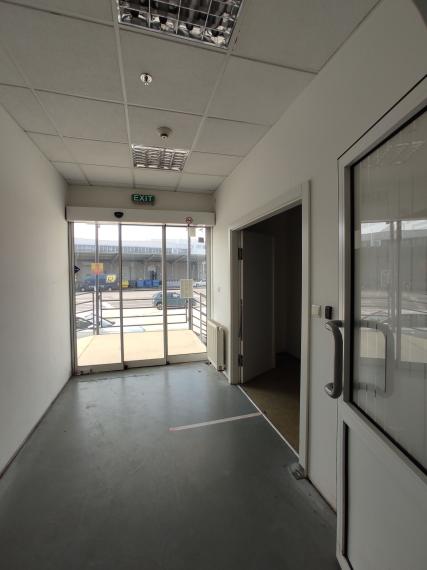 SKLAD / HALA / výrobné priestory v RAČI 5.500m2 na prenájom, s možnosťou kancelárií