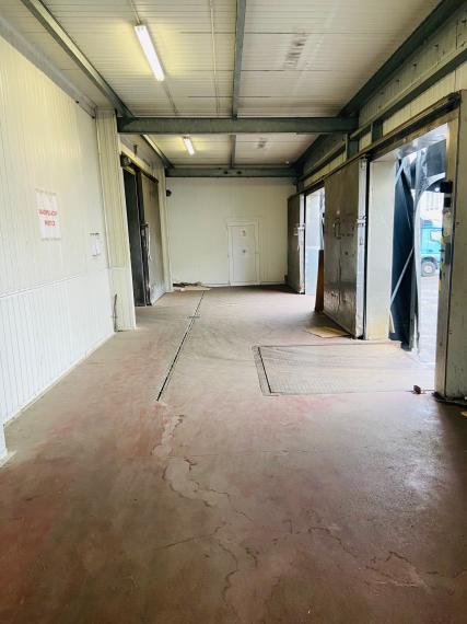 Mraziarenské komory/skladové priestory 381m2 a 390m2 na prenájom, RAČA – Bratislava 3