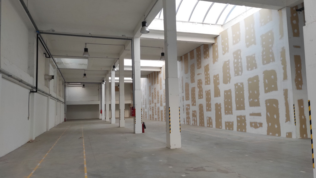 Sklad 970m2 na 2.NP objektu na prenájom, nákladný výťah/nakladacia rampa, RAČA