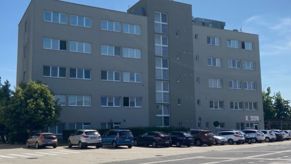 Kancelárske priestory s možnosťou skladu, Na Pántoch – Rača 