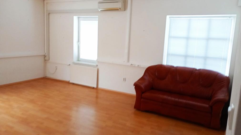 Na prenájom administratívne priestory – Stupava, centrum