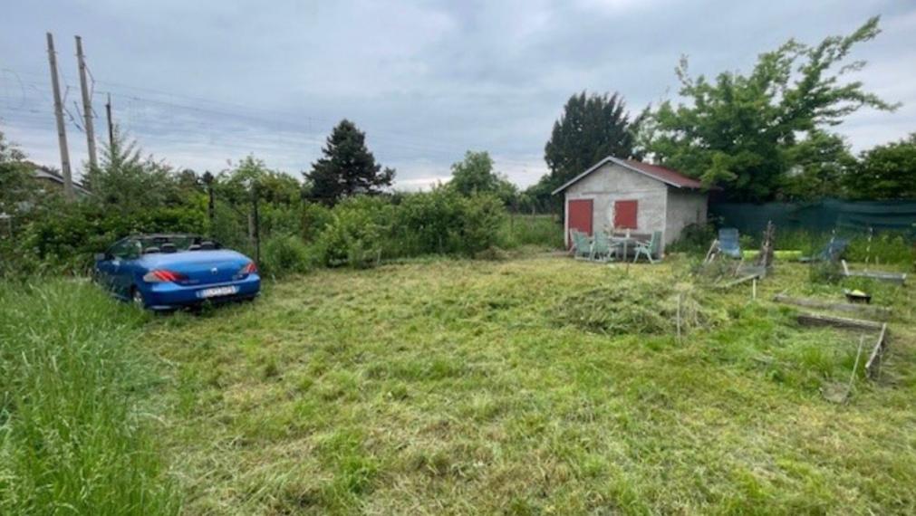 Záhrada o výmere 346 m2 na predaj - Bratislava III