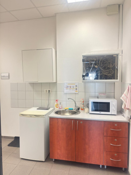 Na prenájom kancelársky priestor s výmerou 23,4 m² - Bratislava V