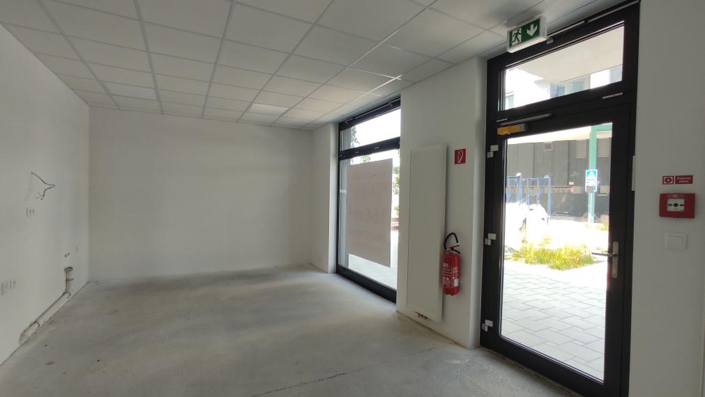 PRENÁJOM obchodný priestor v komplexe NUPPU s 2 parkovacími miestami, 165,89m2