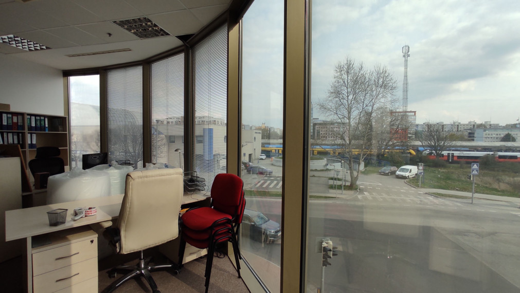 Lukratívny svetlý priestor s preskleným výkladom, Vienna Gate, Kopčianska-Petržalka