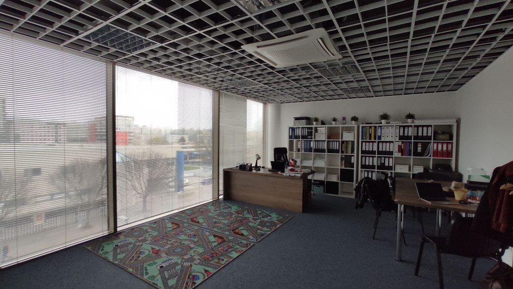 Reprezentatívny priestor 232,96m2 s presklenými výkladmi, Vienna Gate, Kopčianska-Petržalka