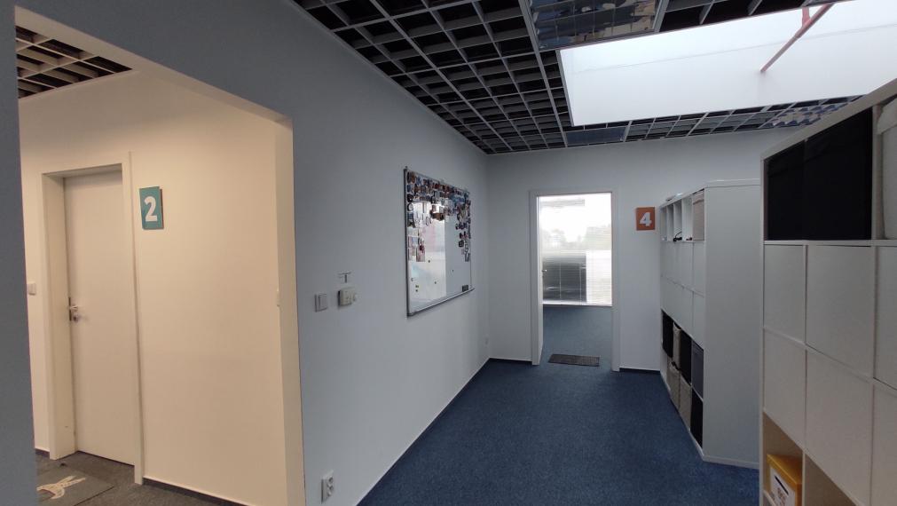 Reprezentatívny priestor 232,96m2 s presklenými výkladmi, Vienna Gate, Kopčianska-Petržalka