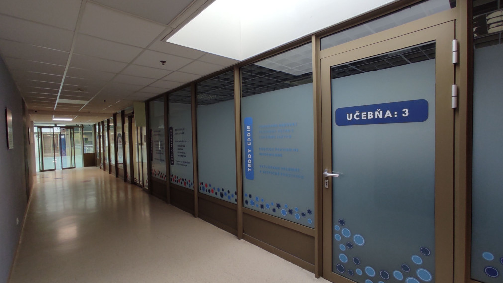 Reprezentatívny priestor 232,96m2 s presklenými výkladmi, Vienna Gate, Kopčianska-Petržalka