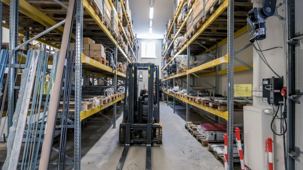 Reprezentatívna polyfunkčná budova so skladom a parkovaním v atraktívnej lokalite, Bratislava - Nové Mesto TOP