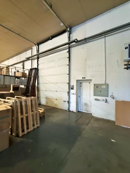 Na prenájom skladové/výrobné priestory v areáli na Magnetovej 13, Bratislava III 