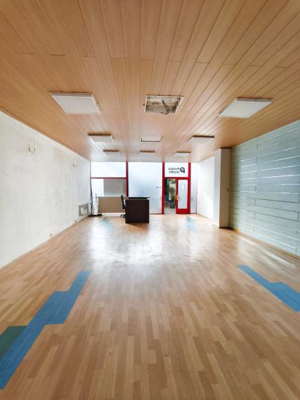 Na prenájom obchodný priestor v obchodnom dome na Ovsištskom námestí 