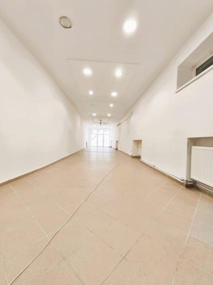 Lukratívny obchodný priestor na prenájom - Bratislava I