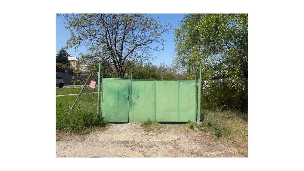 Predaj slnečnej záhrady, 330 m² – Agátová, Bratislava – Dúbravka