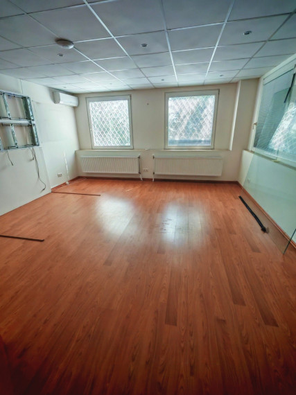 Kancelárske priestory 260m2 + 4x parkovanie v cene, Hrachová, Bratislava II TOP