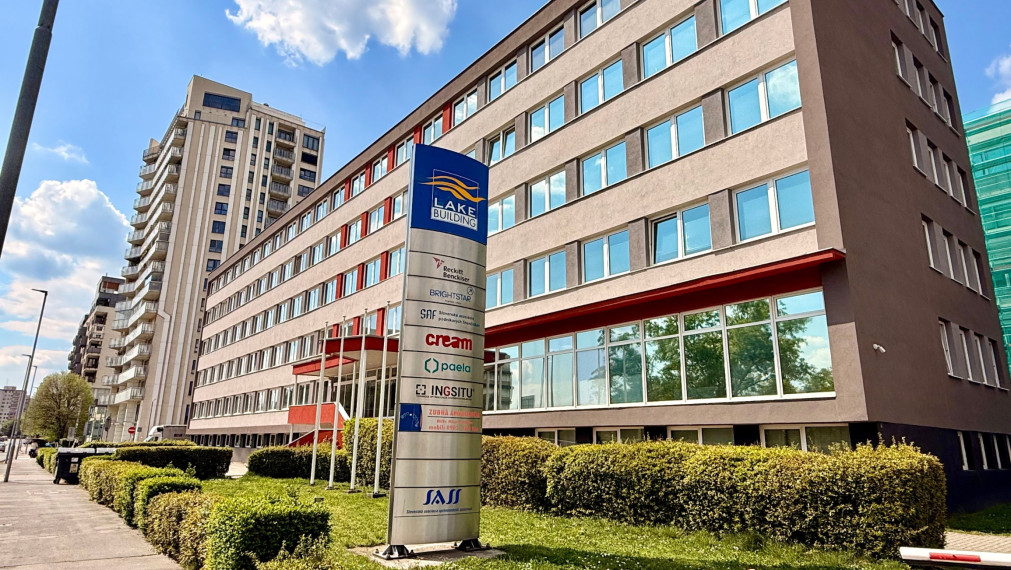 Prenájom reprezentatívnych kancelárskych priestorov, výhľad priamo na Štrkovec, Bratislava II TOP