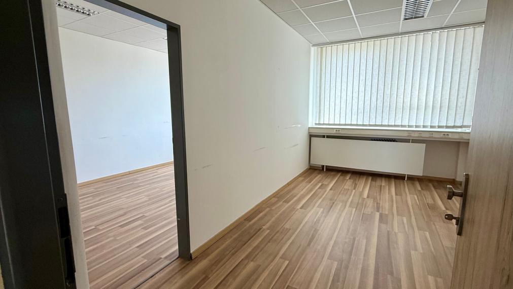 Prenájom reprezentatívnych kancelárskych priestorov, výhľad priamo na Štrkovec, Bratislava II TOP
