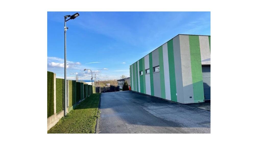 Na predaj nadštandardné administratívno-skladové priestory vo Svätom Jure vrátane pozemku 2086 m2