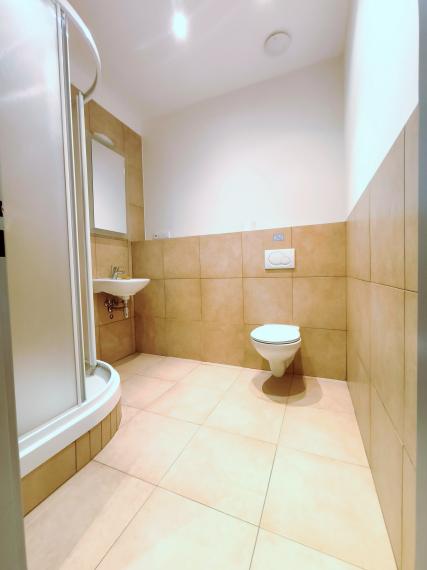 Na prenájom komerčný priestor 210 m2 (Bez provízie RK) Bratislava II TOP