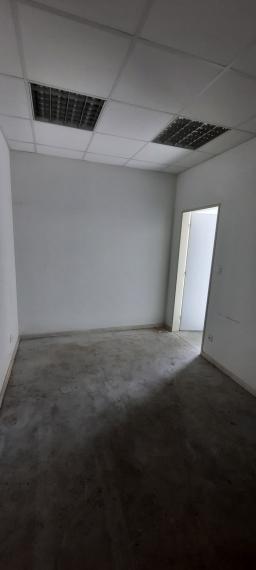 Na prenájom skladový priestor vo veľkosti 441m2