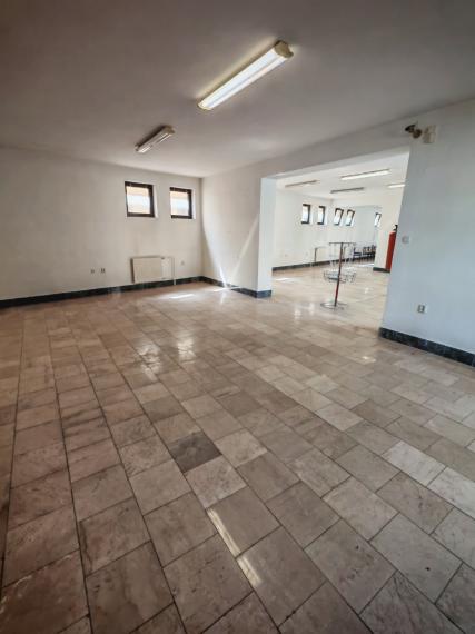 Na predaj exkluzívne viacúčelové obchodno-administratívne centrum, Trnava