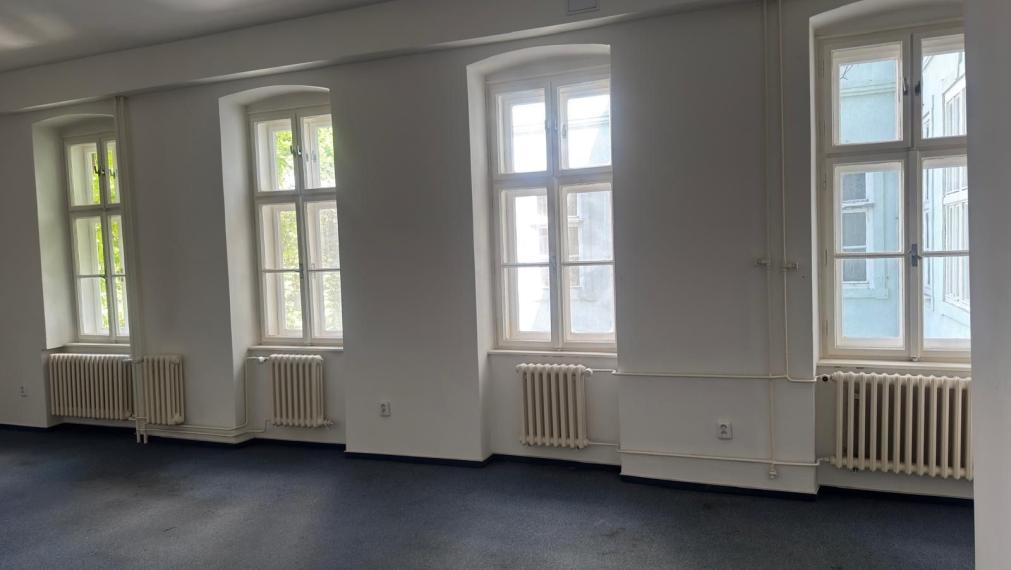 Prenájom kancelárie v historickej budove – Bratislava I, TOP