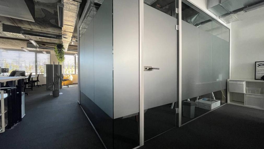 Exkluzívne administratívne priestory 169m2 + 3x PARKING, Mickiewiczova-Staré Mesto