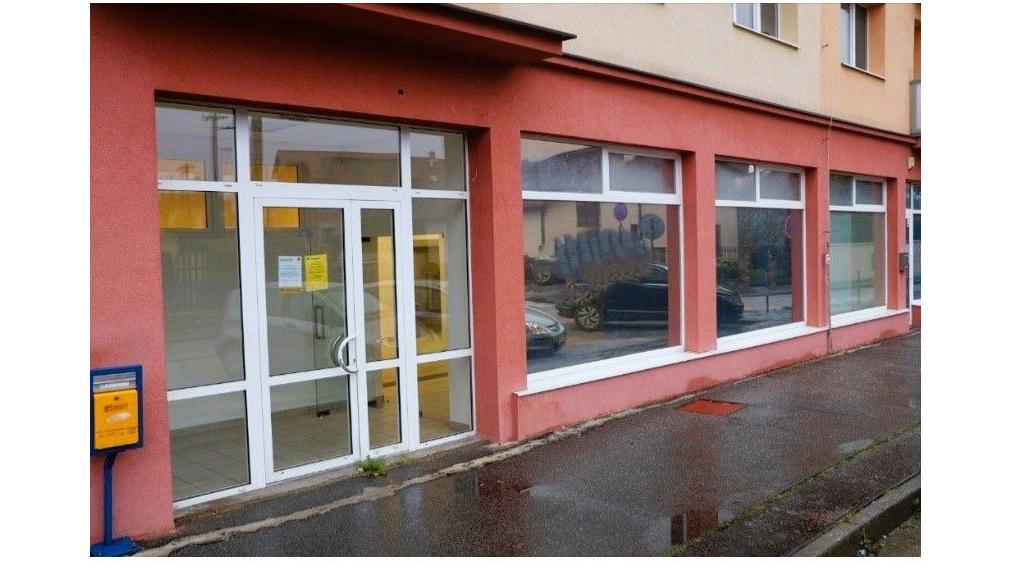 OBCHODNÝ PRIESTOR ORIENTOVANÝ DO ULICE – TRNÁVKA – KAŠMÍRSKA