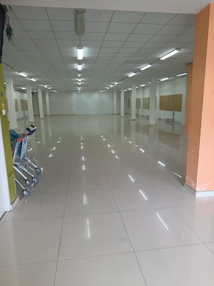 Skladová hala vo výmere 1000 m2 na predaj - ul. Stará Vajnorská 