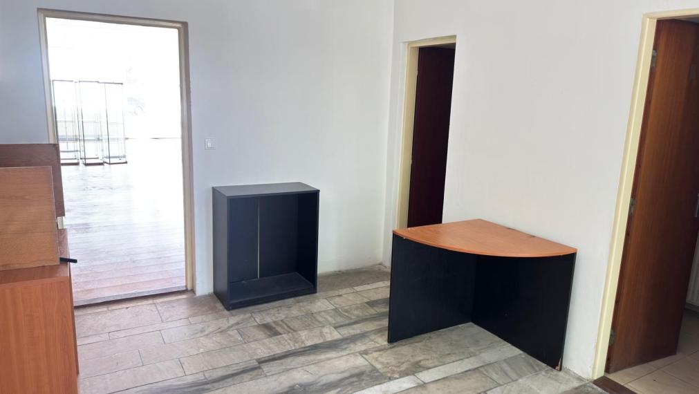  Na prenájom kvalitný obchodný priestor s výmerou 138 m² na ul. Hattalova
