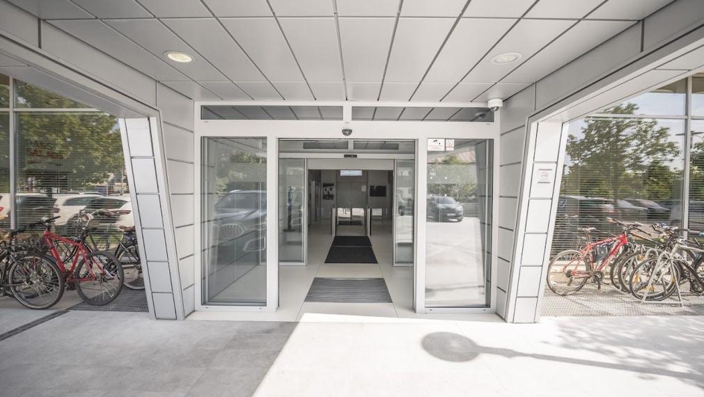 Administratívny priestor s parkovaním v Office Centre Jarošova, 182m2