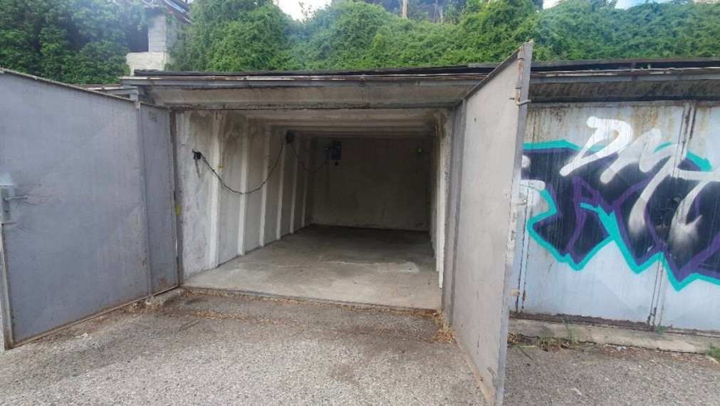 Na predaj garáž v osobnom vlastníctve na Devínskej ceste v Bratislave