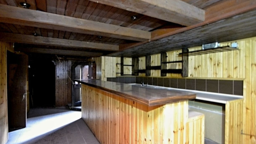 Obchodný priestor – bývalá reštaurácia, Trenčín